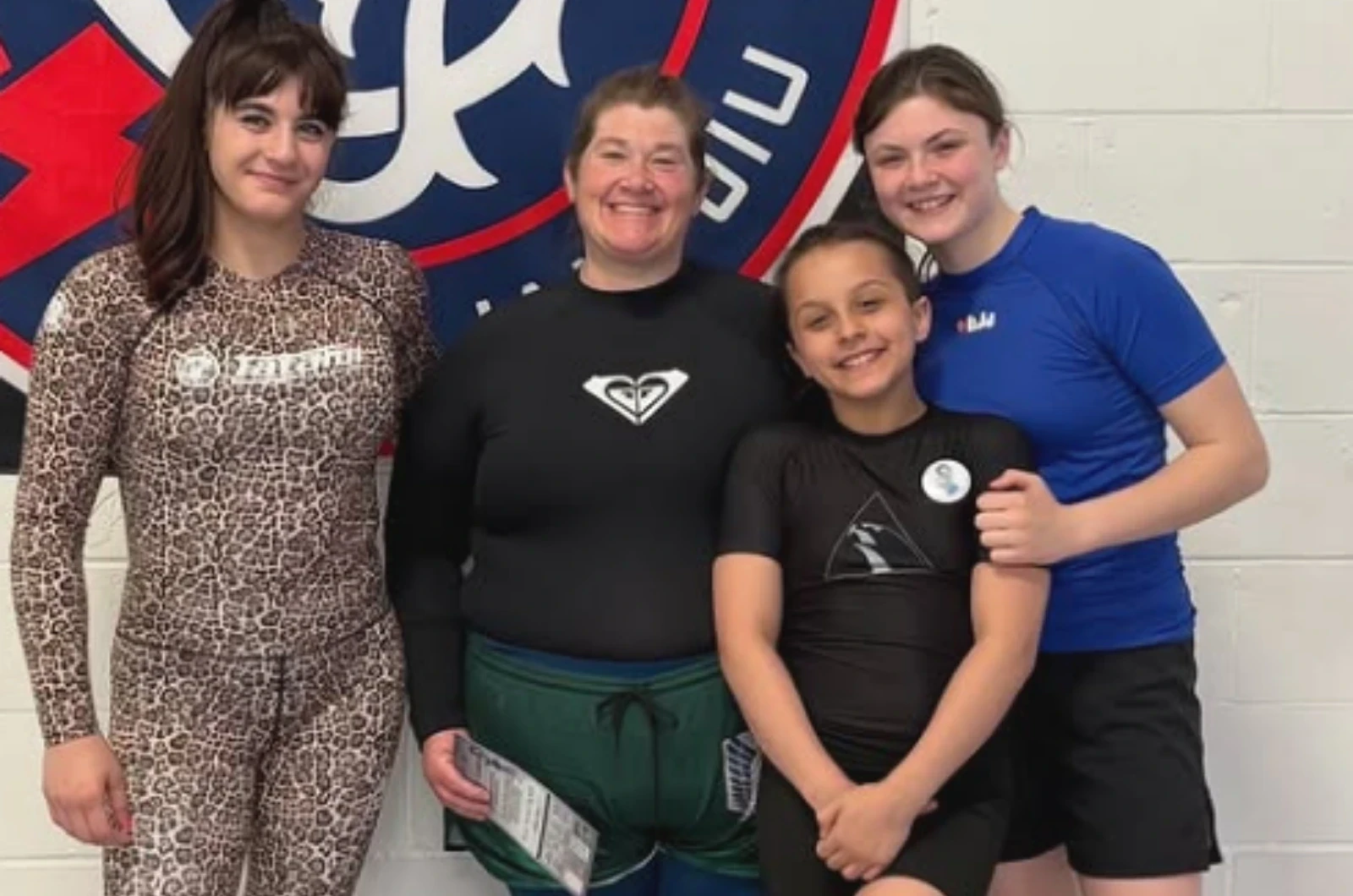 Teens setting goals through martial arts